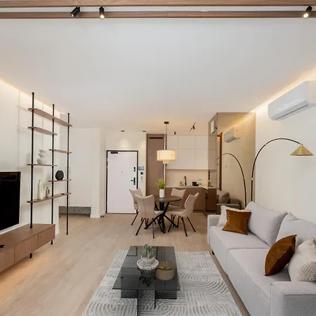 Cracow Novum By Bookinghost * Kraków