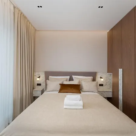 Cracow Novum By Bookinghost Kraków