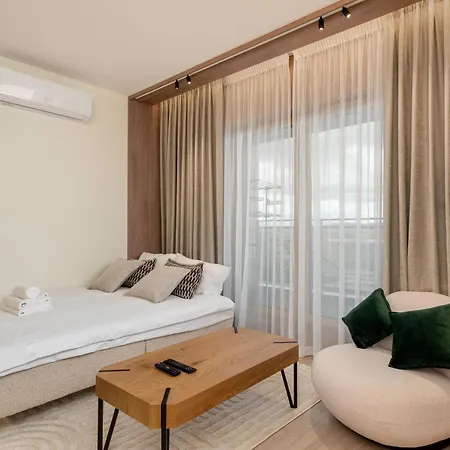 Cracow Novum By Bookinghost * Krasków